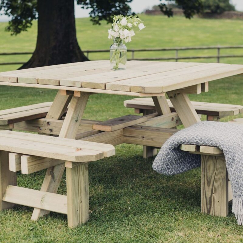 Hustyns Square Picnic Bench