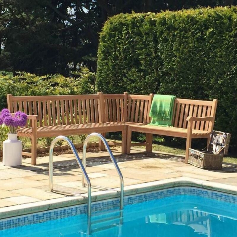 Field Corner Garden Bench